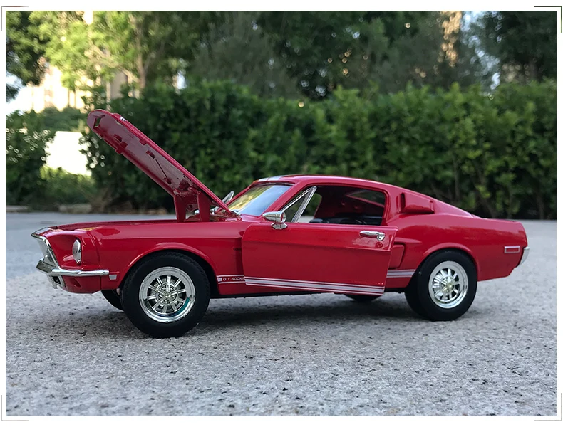 1/18 1968 Шелби GT 500KR| |