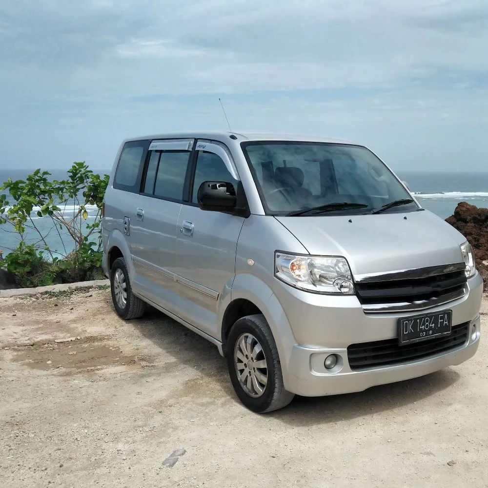Suzuki_APV_Arena_GX_(front),_Pandawa_Beach 