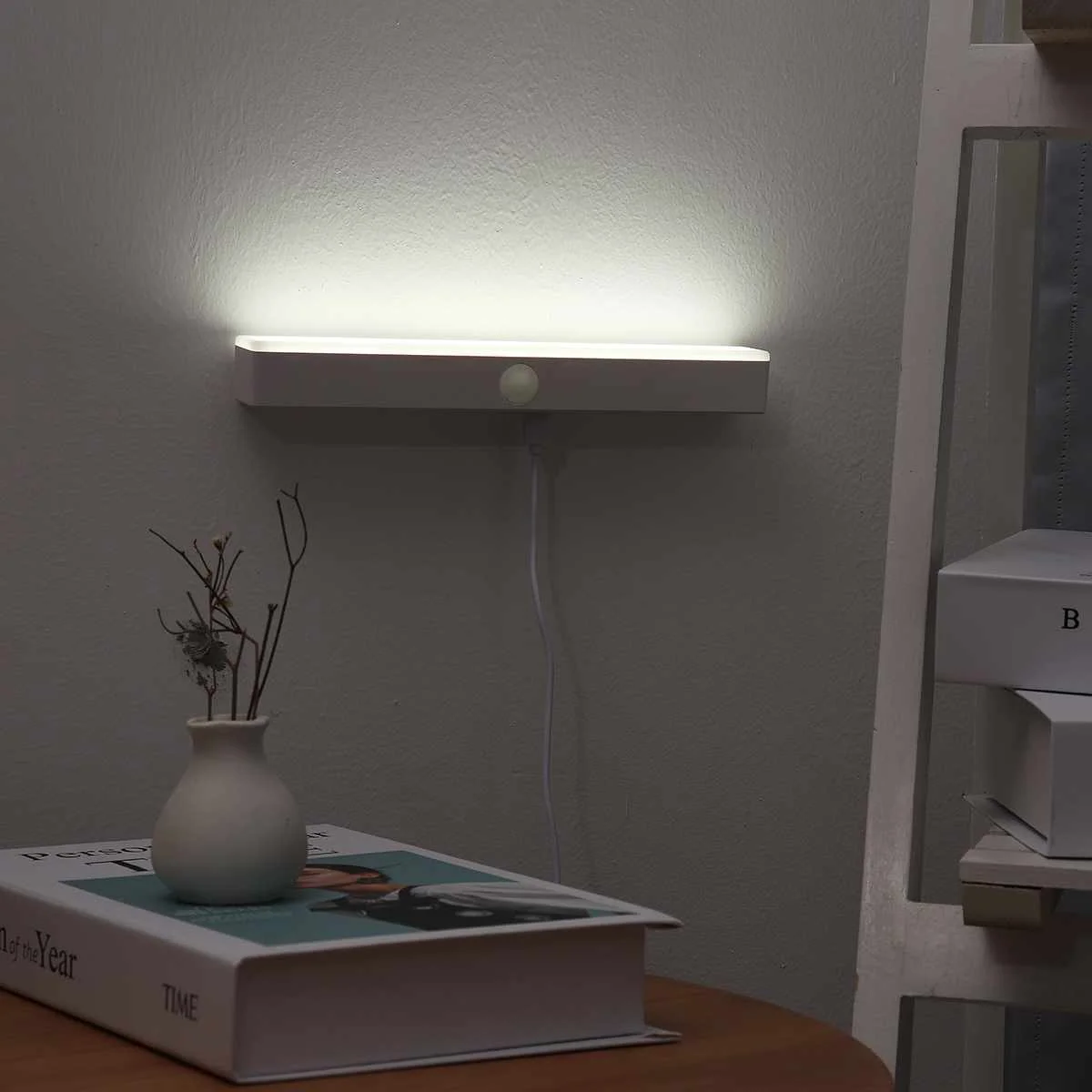 

Smart Sensor Night Light Portable USB Rechargeable LED Makeup Mirror Front Lamp PIR Motion Sensor Night Light for Cabinet Wall