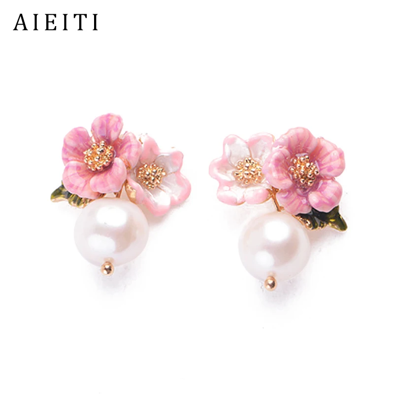 

Simulated Pearl Stud Earrings Elegant Enamel Flower Handmade Fashion Jewelry Vintage Earrings For Women Gift 2019 New Fashion