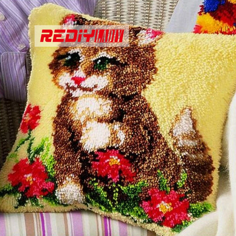 

LADIY Latch Hook Cushion Kit Yarn for Embroidery Cushion Cover Cat Flowers Pillow Case Crochet Cushion Decorative Pillow BZ828