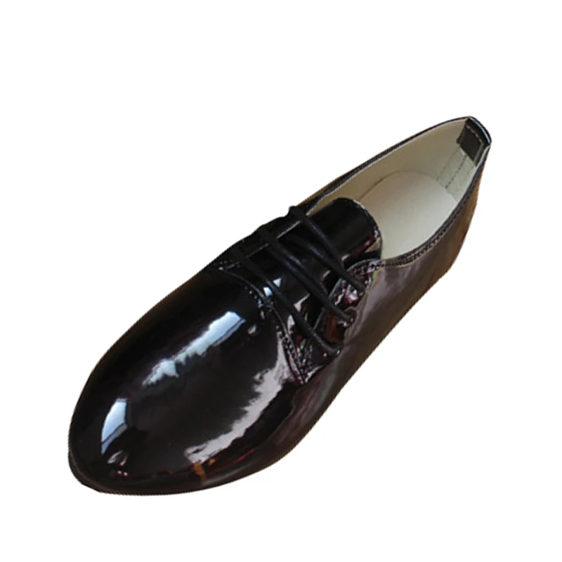 Туфли-оксфорды; женская обувь из лакированной искусственной кожи; повседневные лоферы на плоской подошве со шнуровкой; модная обувь с перфорацией типа «броги»; Размеры 35-42; XWD4049 - Цвет: black