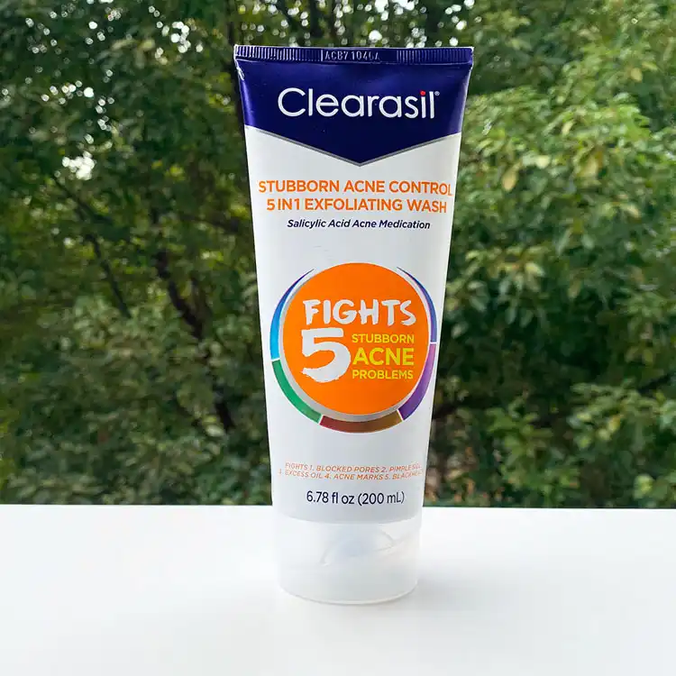 clearasil 5 in 1 exfoliating scrub