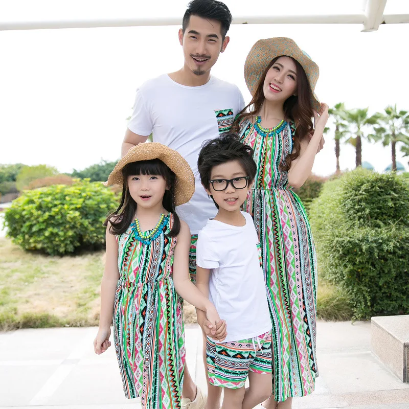 

Girls Striped Bohemian Dress Mama and Baby Mother Daughter Dresses Beach Bathing Suit Father Son Shirts Family Matching Outfits