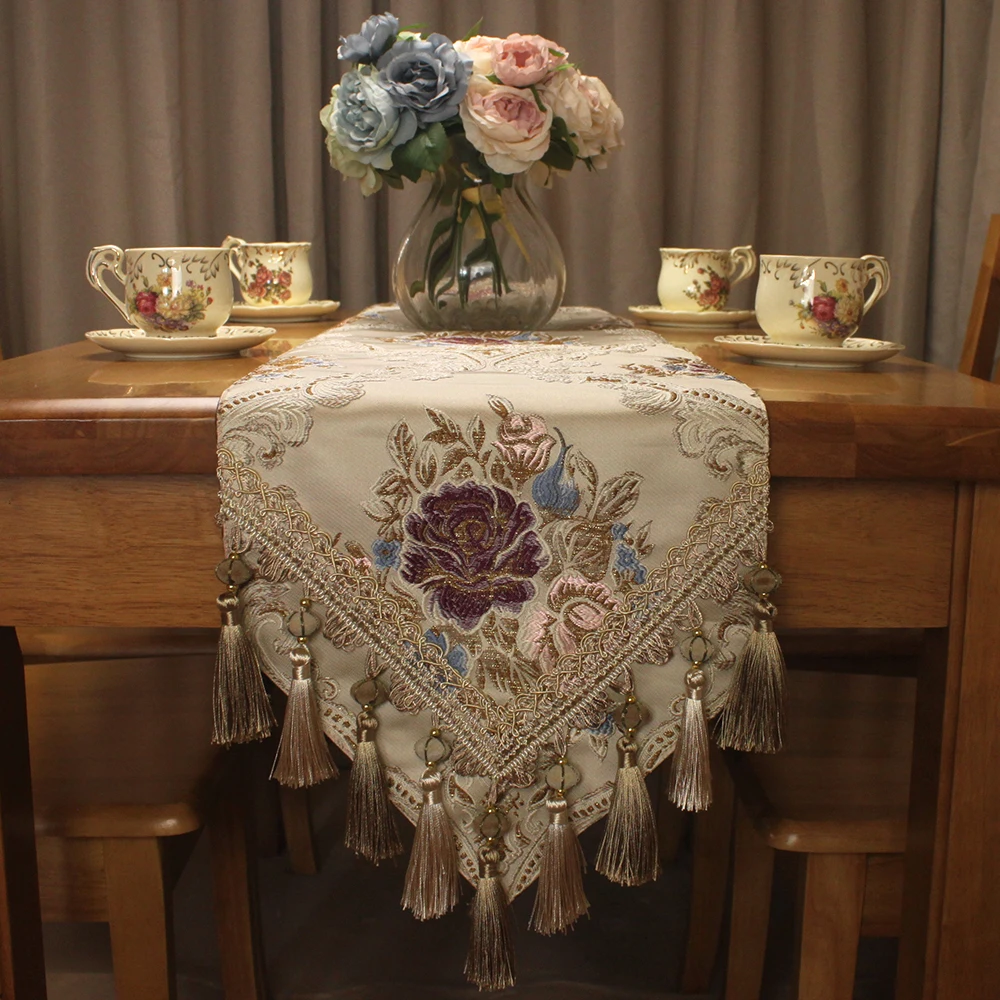 TC193_table_runner_6
