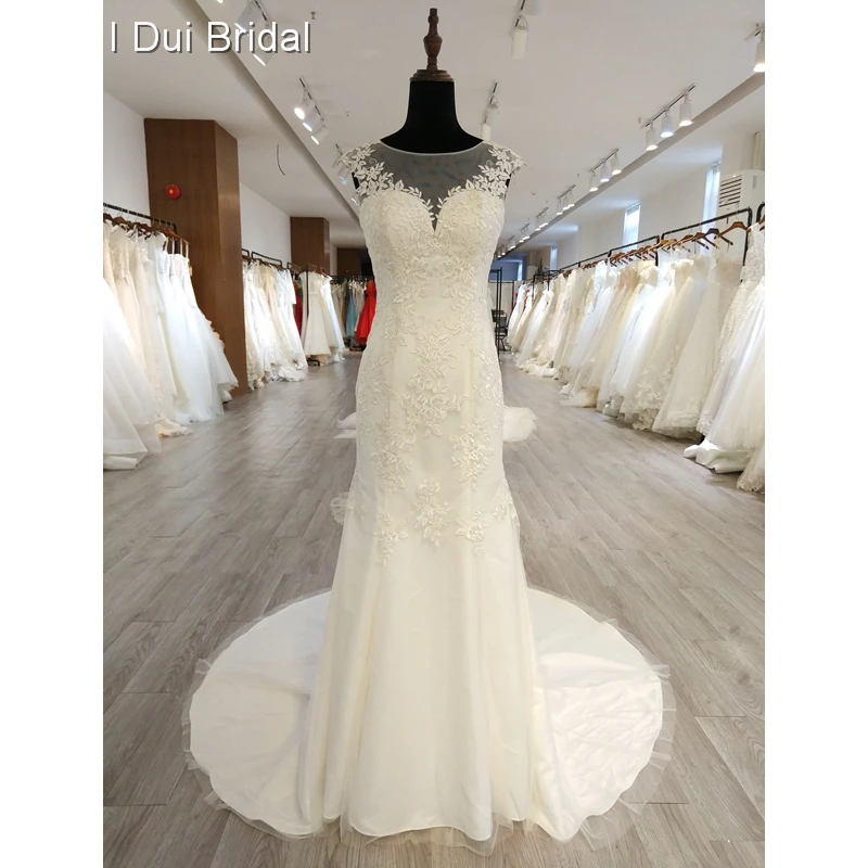 Crystal Tassel Wedding Dress A line Lace Appliqued Bridal Gown Factory
