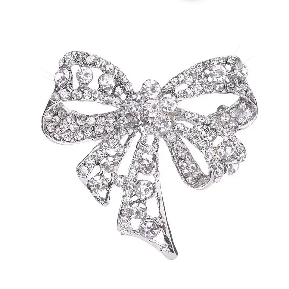 New Fashion Crystal Bow Brooch Rhinestone Charm Female Brooch Clothing Accessories Scarf Buckle