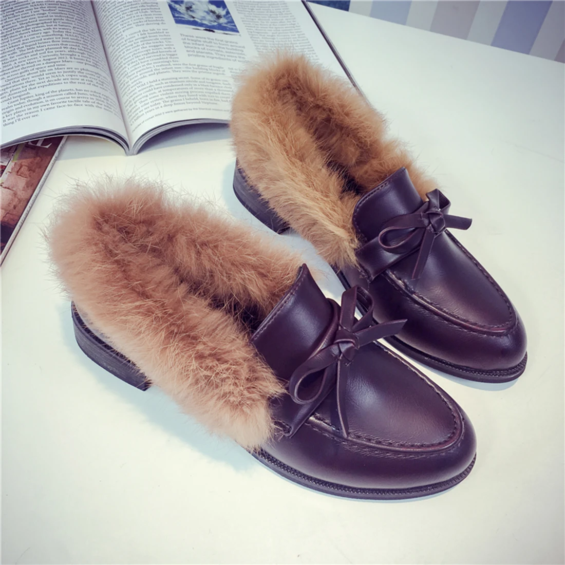 

Fashion Winter Warm PU Leather Fur Part Bowknot Slip On Loafers Shoes Flat Moccasins low heels Casual Slip On Loafer Shoes Flat