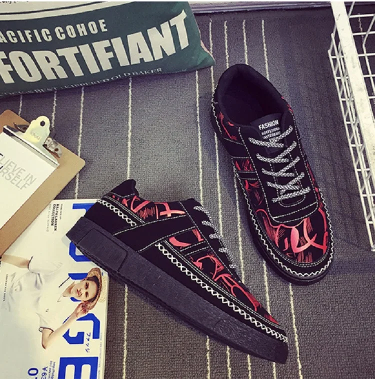 Spring Autumn Man Casual Shoes Canvas Breathable Lace Up Fashion Graffiti Hard-Wearing Korean Walking Flat Shoes Man Sewing (11)