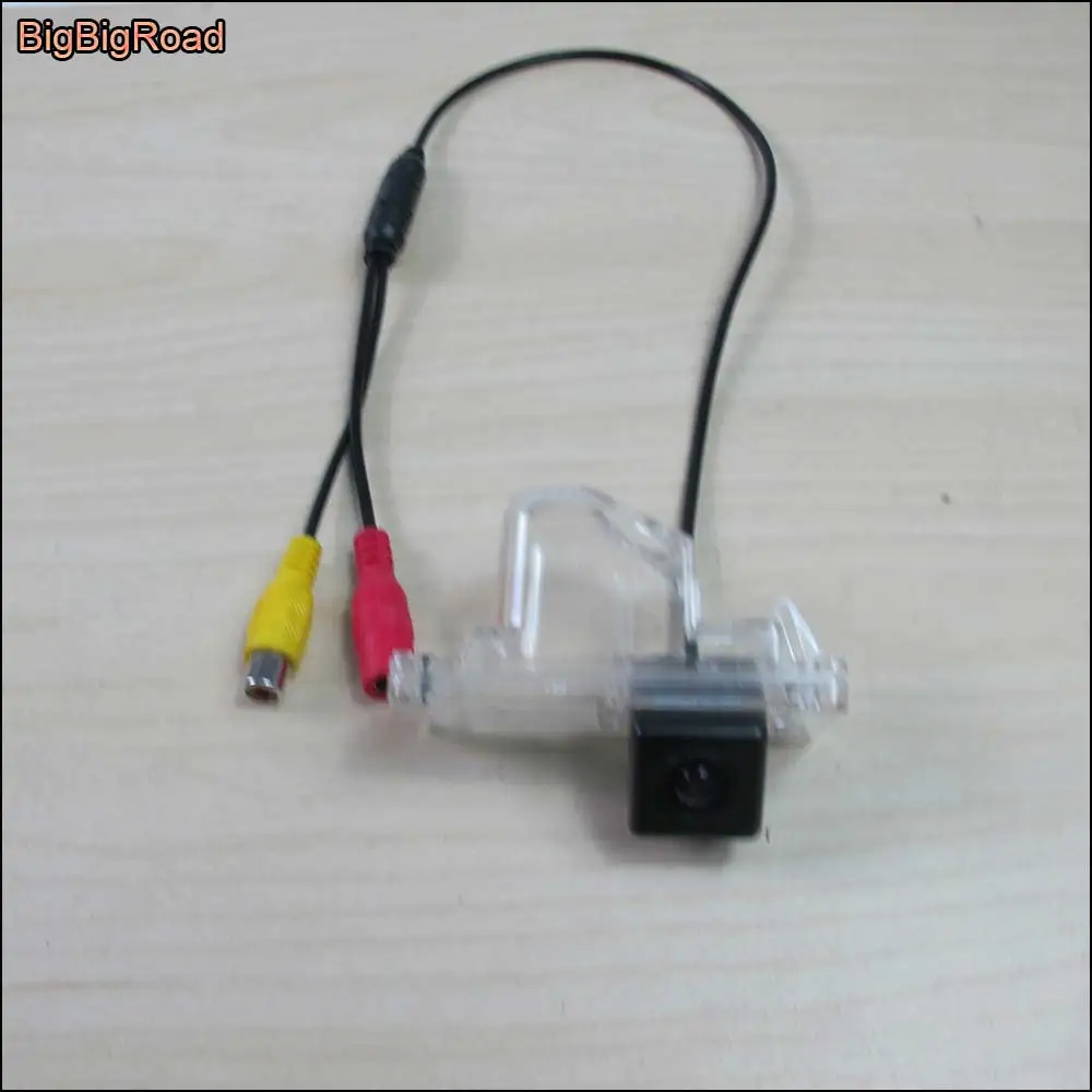 

For Roewe W5 Car Rear View Camera / Back Up Parking Camera / HD CCD Night Vision /waterproof / DIY Plug Directly
