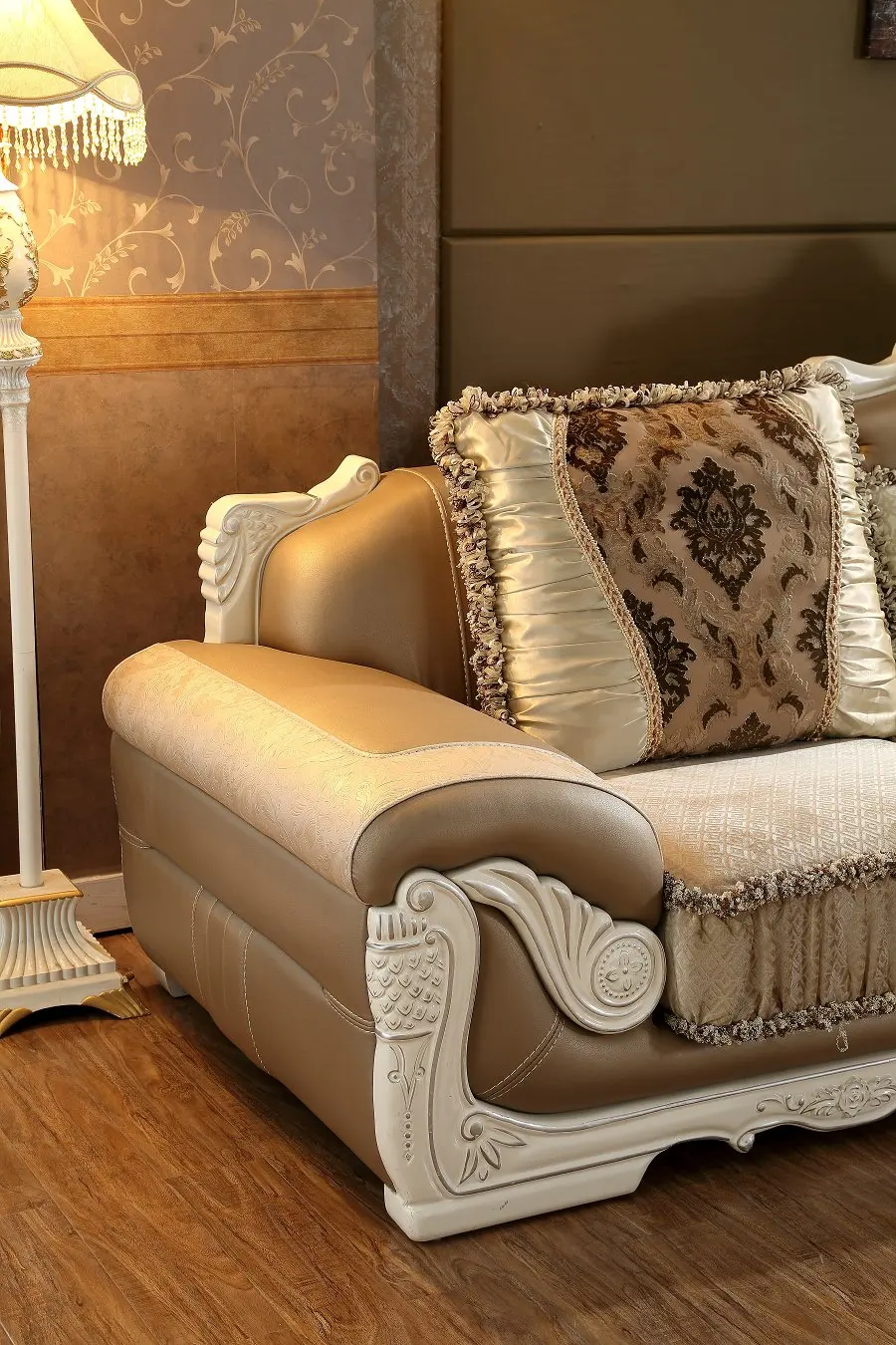 2019 قطاعات أريكة لغرفة المعيشة Muebles جديد Arriveliving الأوروبية نمط مجموعة تخفيض هائل على القماش منخفضة السعر مصنع شحن مجاني