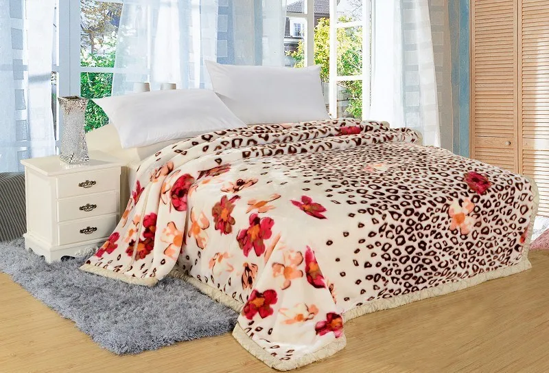 Anna rich textile counters authentic Raschel blankets, lint free does