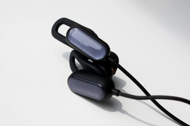 Xiaomi mi sport. Блютуз гарнитура для спорта Xiaomi.