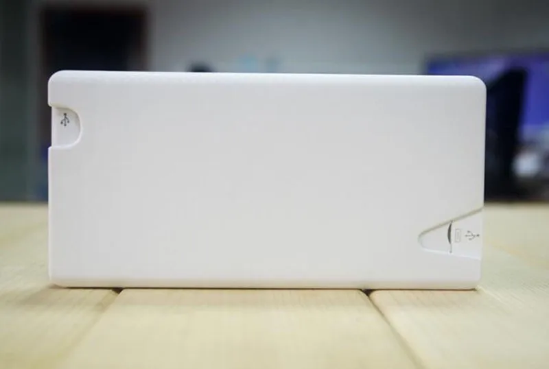10000 mah powerbank with build in cable 2