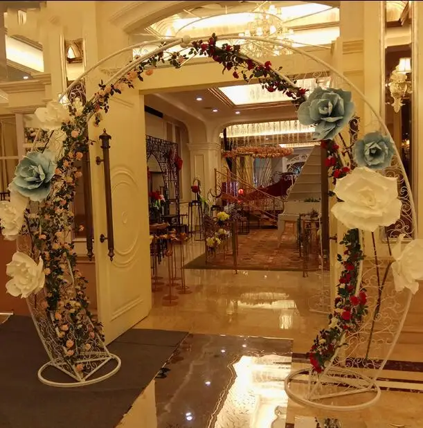 

New style wedding iron ivory door props new arch iron carving flower arch horn door white shelf