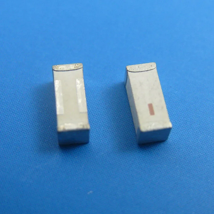 2450AT42B100E ceramic SMD 2.4G omnidirectional 5mm Bluetooth signal