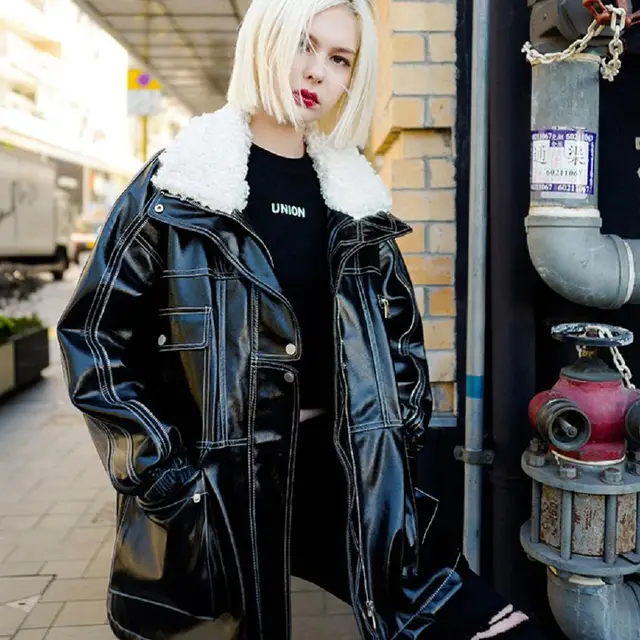 Winter Fashion Women s PU Leather Jacket Moto Fur Collar Patent Leather Glossy Coat Thicken Warm Loose Casual Moto Outwear L1799