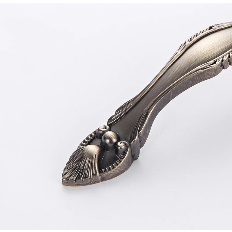 Metal Drawer Pulls Antique Door Handles and Knobs Vintage Kitchen Cabinet Handles Furniture Handles Bronze Metal Drawer Pulls Antique Door Handles and Knobs Vintage Kitchen Cabinet Handles Furniture Handles Bronze