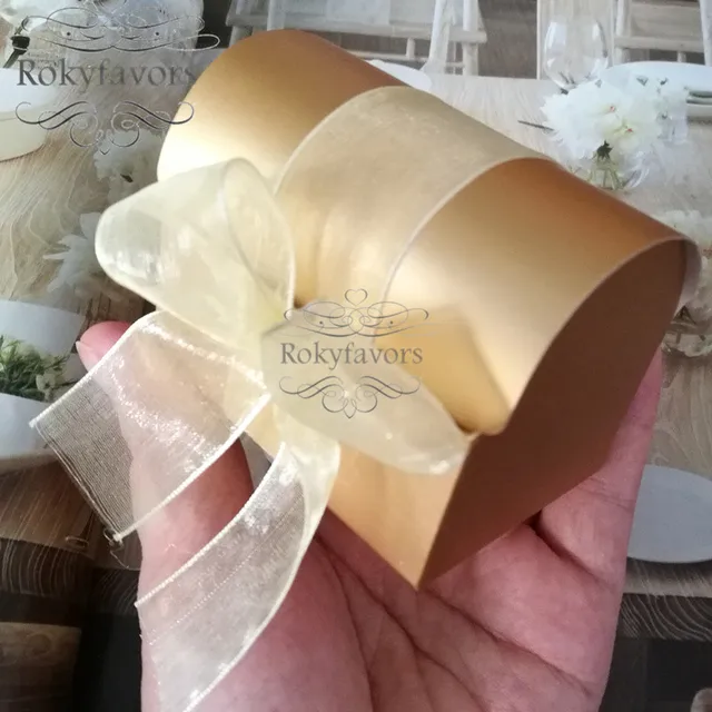 結婚式のための金の宝箱,50個,ゲストのための小さな注意のための 