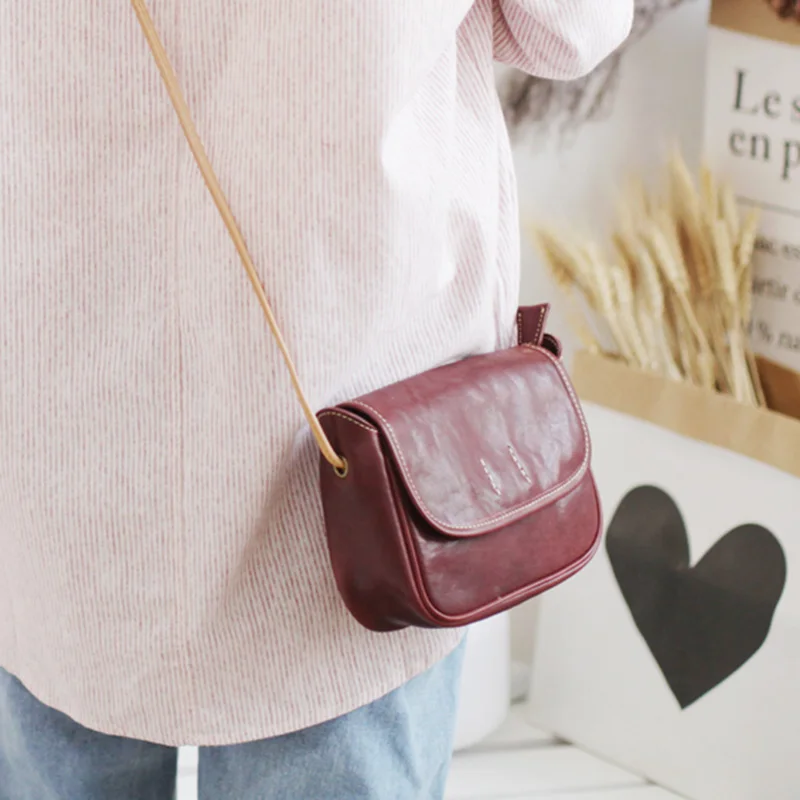 AETOO Simple crossbody bag, female summer bag, Japanese art small fresh leather envelope bag