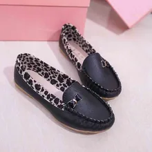Модная женская обувь на плоской подошве; сезон весна-осень; леопардовая кожаная обувь; chaussures femme; женская обувь на плоской подошве; красивая обувь; zapatos mujer