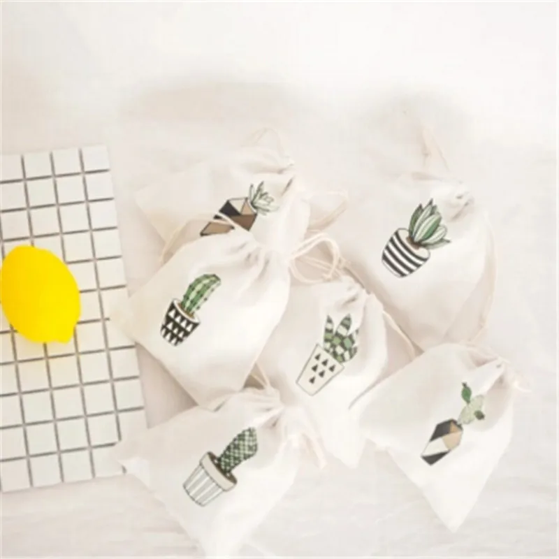 

1PC Cactus Printed Storage Bag Travel Drawstring Handbag Backpack Makeup Cosmetic Pouch Dolls Rangement Organizer