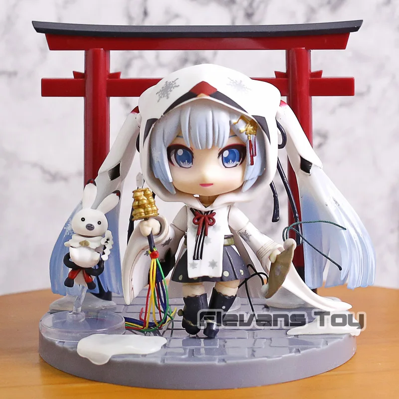 snow miku crane priestess
