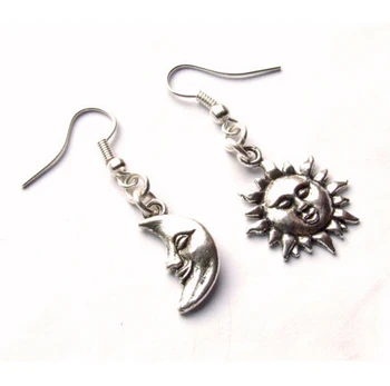 

2015 50Pair Hot Vintage Silver Sun&Moon Charm Fashion Pendant Kitsch Cute Drape Earring Fashion Jewelry For Women DIY Free CA862