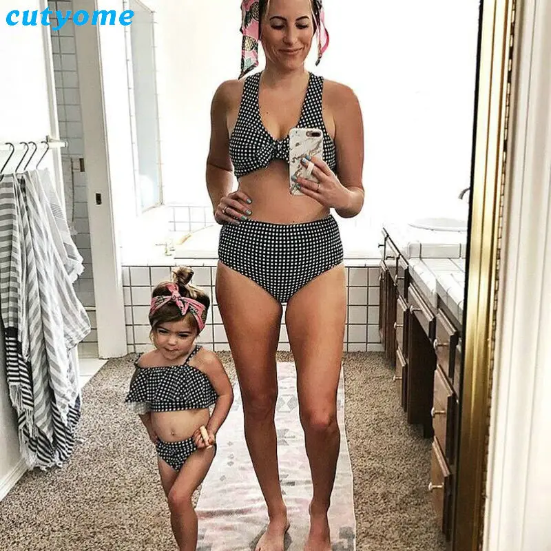 

2019 Mother And Daughter Swimsuit Family Matching Swimwear Black Plaid Swimsuit Two-piece Bikini Look Beach Parent-child Outfits