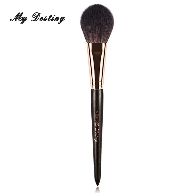 round blush brush