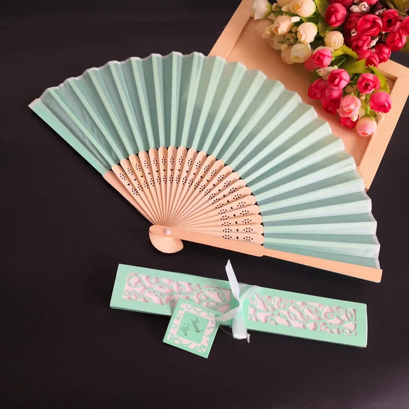 

100pcs Mint Green Personalized Wedding Gift Fan Wedding Silk Hand+Customized Print Names and Date With Organza Gift Bag Gift Box