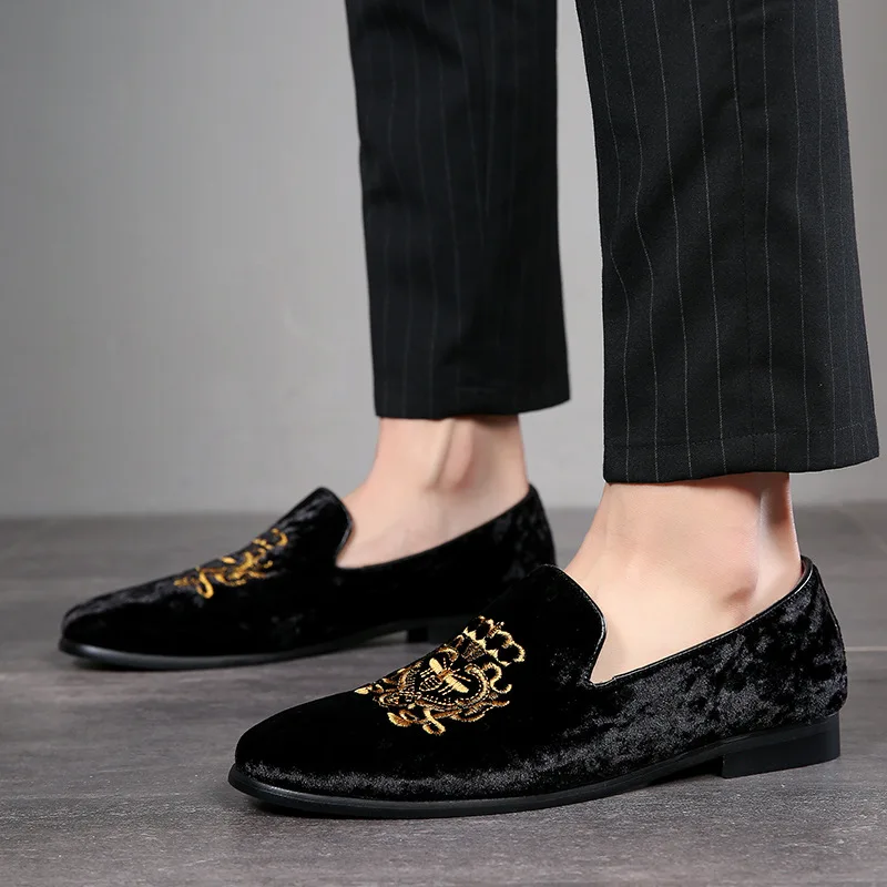 Men's Velvet Loafer Shoes Formal Shoes Fashion Embroidery Slip On Casual  Shoes For Wedding Party - Temu