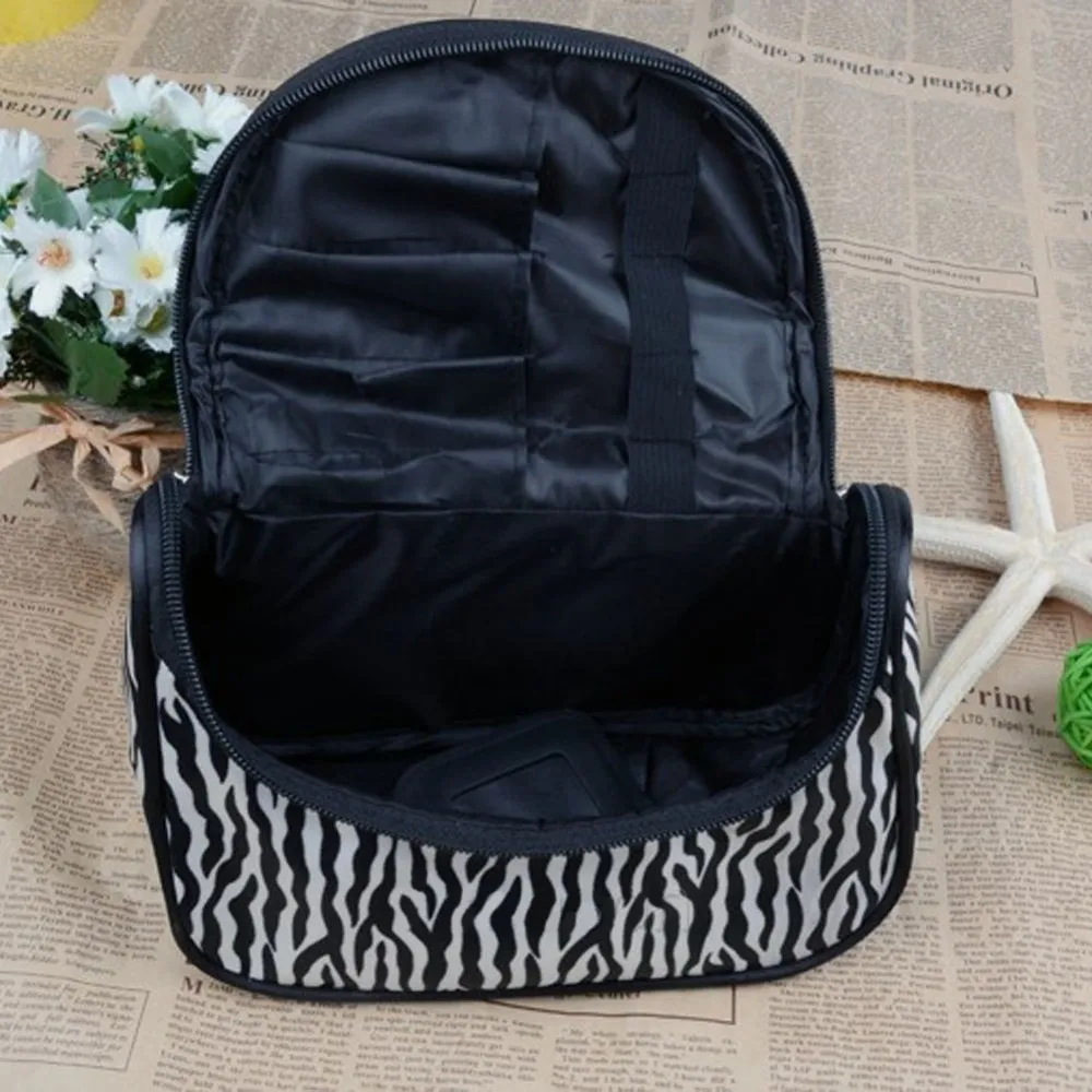 New-Fashion-Portable-Waterproof-Women-Makeup-Bag-Make-Up-Storage-Organizer-Box-Beauty-Case-Travel-Pouch (1)