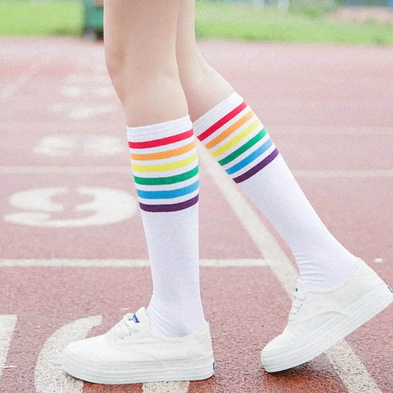 Женские корейские радужные горизонтальные полосатый длина до колена длинные носки консервативный стиль Harajuku студенческие спортивные жаккардовые хлопковые чулки