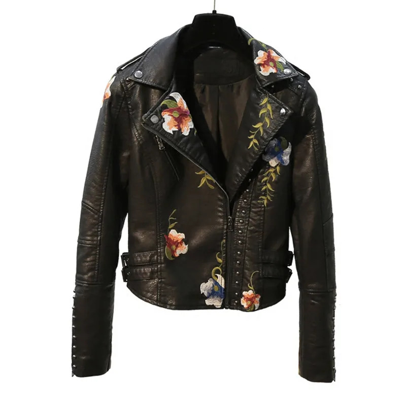 Для женщин мотоцикл Кожаная куртка весна тонкий заклепки Вышивка PU Кожаное пальто с длинным рукавом нагрудные с коротким Для женщин куртка FASHION498