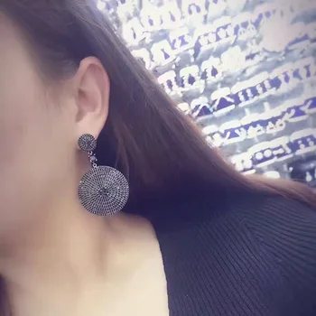 

YAN MEI 2017 High Quality Black Gun Plated Micro Mounted Zircon Plant Stud Earrings Dress Earring Women Weeding Gift GLE6638L