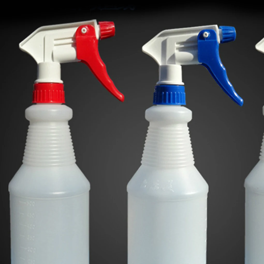 

Reusable Thicken Plastic Spray Bottles Leak Proof 500ML Scale Line Watering Can for Gardening Color Random