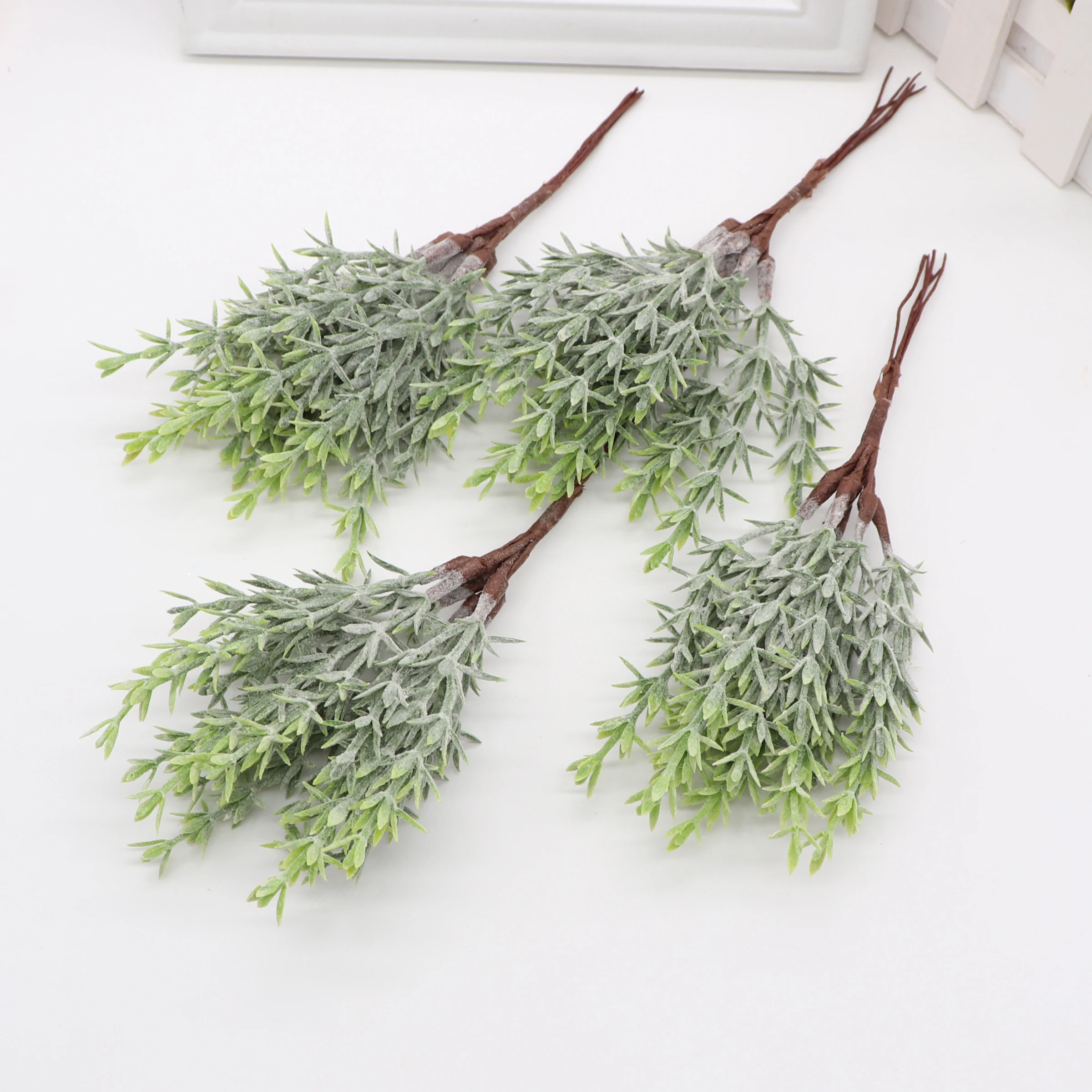 

6pcs Mini Acorn leaf Artificial Flowers Plant for Home Wreath DIY Scrapbooking Wedding Christmas Decoration