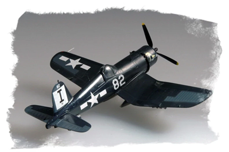 Масштаб Assmbly модель 1:72 80217 Corsair самолет Строительный набор бесплатная