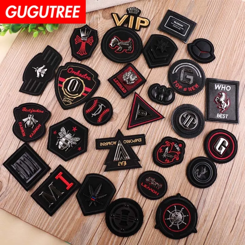 

GUGUTREE embroidery pu metal patches leather patches badges applique patches for clothing YX-166