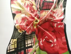 Оптовая продажа шелковые шарфы 90 см * 90 см шелковые шарфы шелк упаковка новинка обертывание красная роза печать шарфы