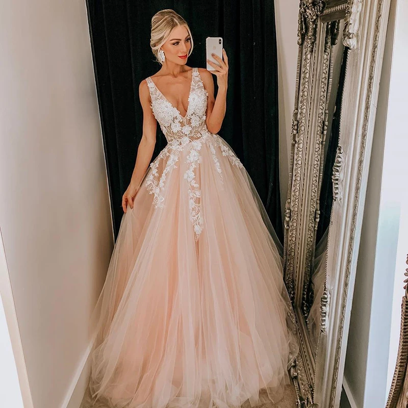 

Ballkjole Long Prom Dresses 2019 Sexy Deep V Neck Evening Gowns Gala Jurken 3D Lace Applique Robe De Bal Longue Party Dress