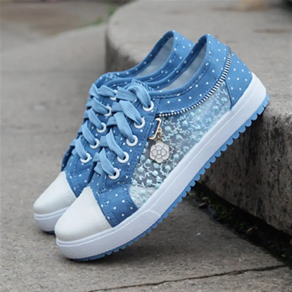 

2018 Spring Autumn Breathable Women Canvas Shoes Lace Cut Out Lady Casual Sneakers Cute Dot Shoes Women tenis feminino