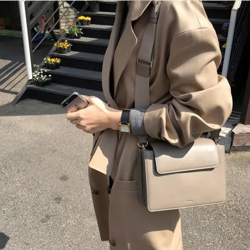 Annmouler أزياء المرأة Crossbody حقيبة حقيبة كتف جلدية pu متعددة طبقة رفرف حقائب خمر حقيبة ساعي للفتيات Annmouler أزياء المرأة Crossbody حقيبة حقيبة كتف جلدية pu متعددة طبقة رفرف حقائب خمر حقيبة ساعي للفتيات