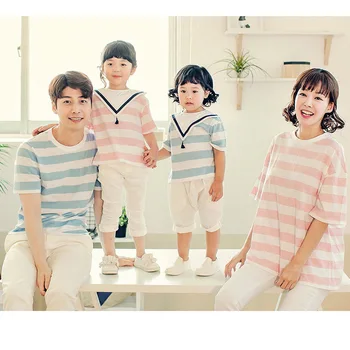 

Summer Family Look Father Mother Son Daughter T-Shirt 100% Cotton Loose Family Matching Outfits Stripe Clothes Lovely tshirt E63