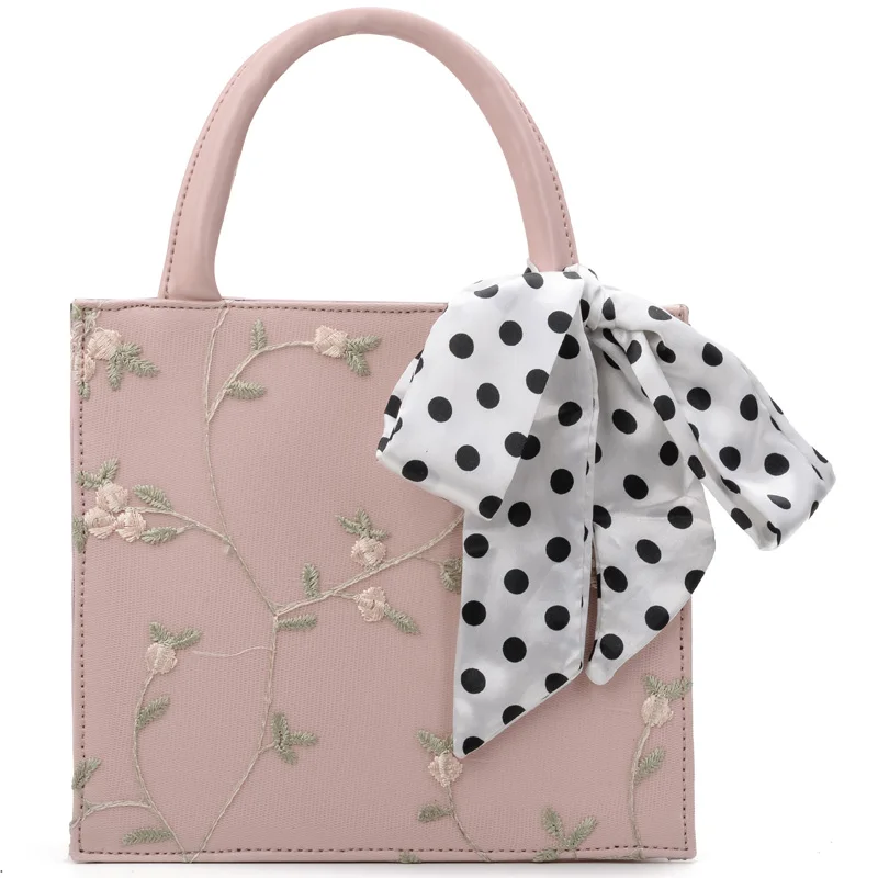 

Elegant Female Lace Tote Bag 2019 Summer New High Quality PU Leather Women's Designer Handbag Ribbon Bow Shoulder Messenger bag