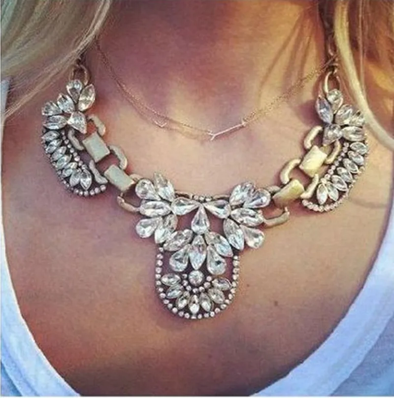 Украшения из жемчуга натурального. Модные колье. Комплект украшений натуральный жемчуг. Бусы с кулоном. Подвеска бабочка серебро.