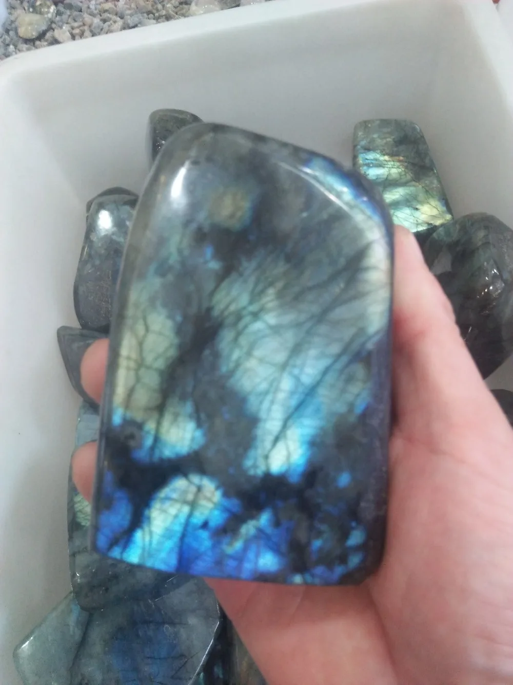 

Natural Labradorite Moonstone Crystal Stone Degaussing Energy Quartz Ornaments Random Color Drop Shipping