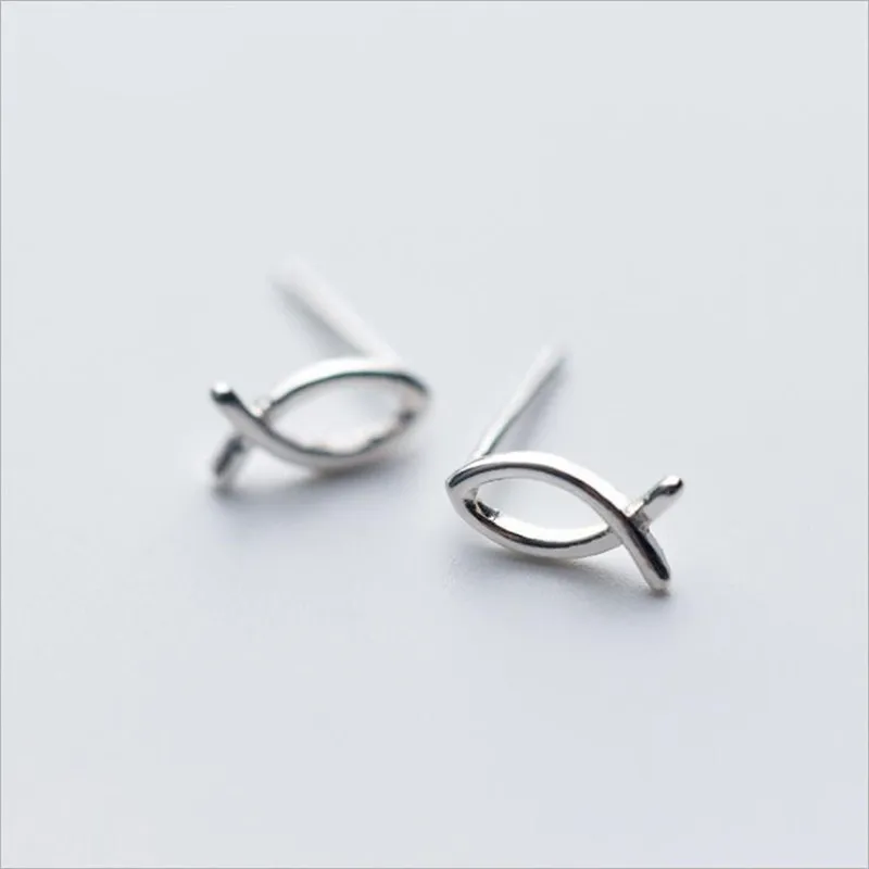 

Simple Deasign 925 Sterling Silver Animal Small Hollow Fish Stud Earrings For Women Girl Kids Fashion Jewelry Brincos ES280