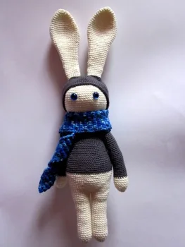 

crochet armigurumi rattle toy bunny model number 8123